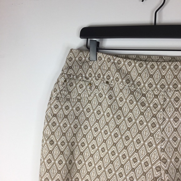 Ruby Rd. capri pants - Picture 2 of 7